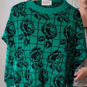 Fortune Knits, Inc Sweater Green/Black Rose Vintage Circa 1960-70 Retro